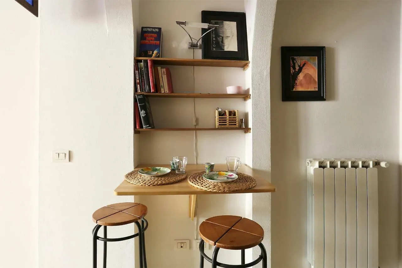 Tropical Florence Apartment