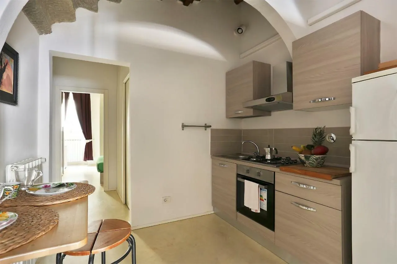 Tropical Florence Apartment