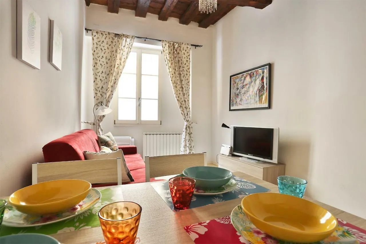 Tropical Florence Apartment